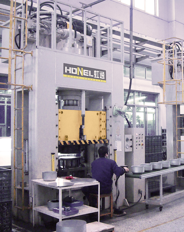 HY34系列整体框架液压机