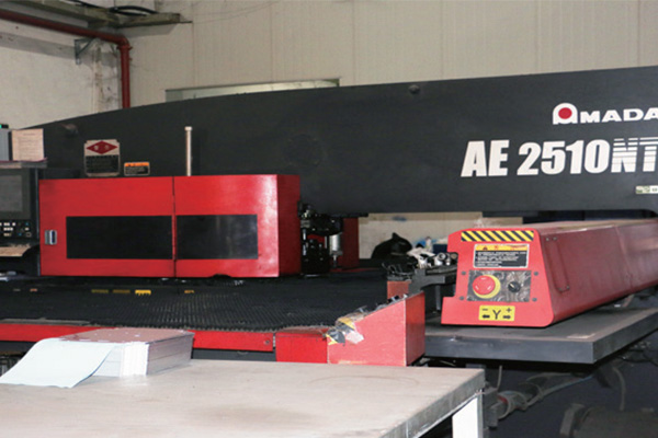 日本Amada数控冲床